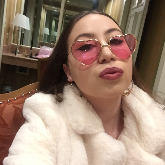 Meet your Posher, Michelle - Picture 4 of 6